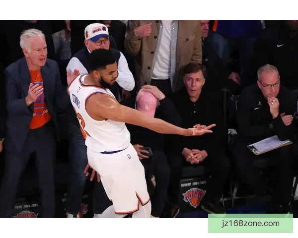 唐斯砍下26分15篮板尼克斯险胜篮网布伦森助攻突出米诺特发挥难阻败局