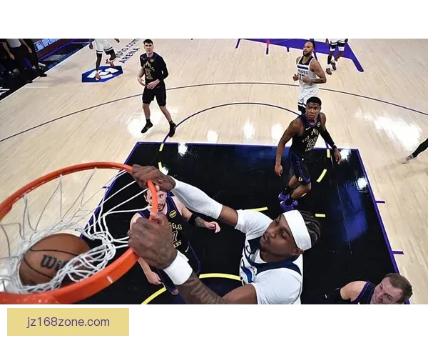 森林狼官方宣布麦克丹尼尔斯左膝髌腱炎确诊 将列入每日观察名单